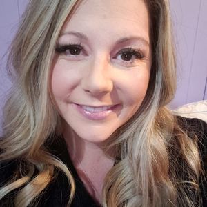 Meet your Posher, Carissa